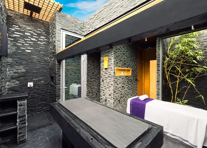 Kokomo Botanical Resort - Caribbean Family Cottages